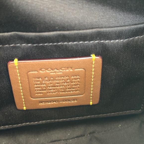 Coach Aria Shoulder Bag Merlot with Gold Hardware - Picture 8 of 13